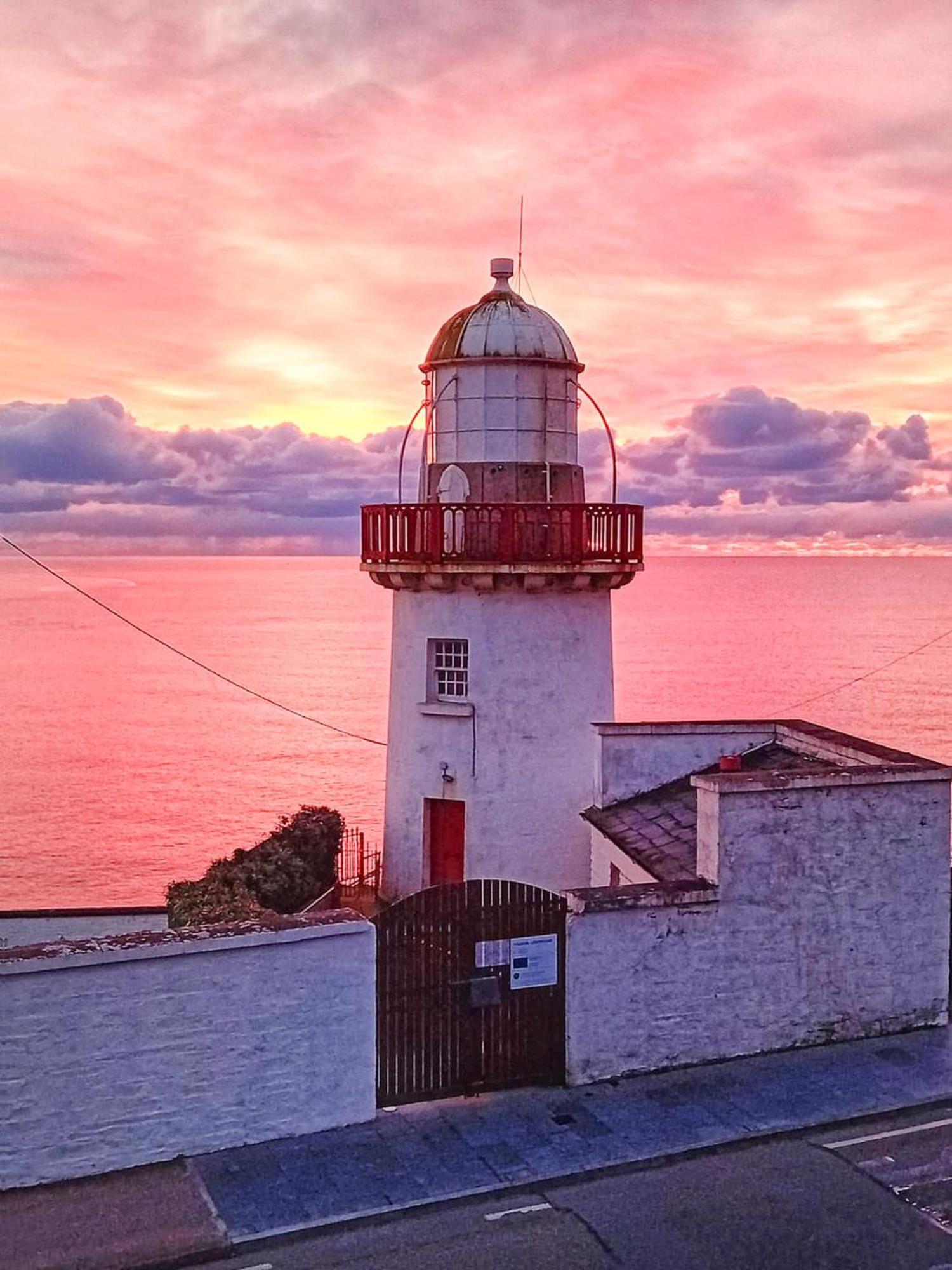 Sea Whispers - My Charming Costal Retreat In Youghal Exterior foto